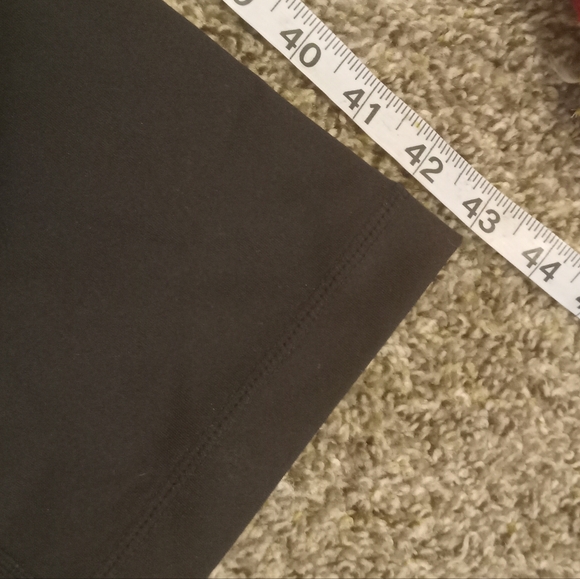 Kirkland Signature Pink & Black Tall Fit Relaxed Fit Pants - Picture 3 of 6